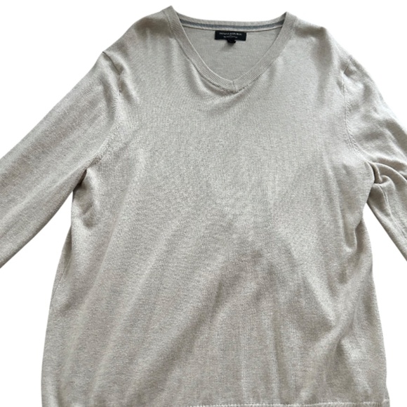 Banana Republic Men's Ivory Cotton Blend V-Neck Sweater Size M - Picture 3 of 6
